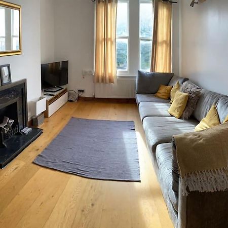 3 Double Bedroomed Flat, Acton. London, Uk Zewnętrze zdjęcie