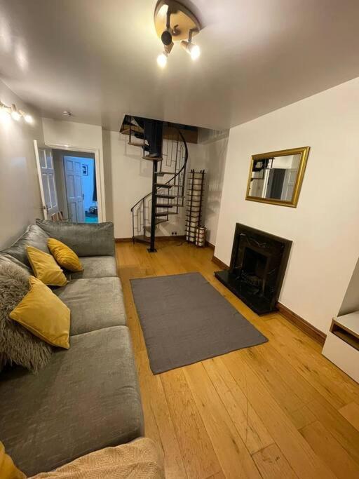 3 Double Bedroomed Flat, Acton. London, Uk Zewnętrze zdjęcie